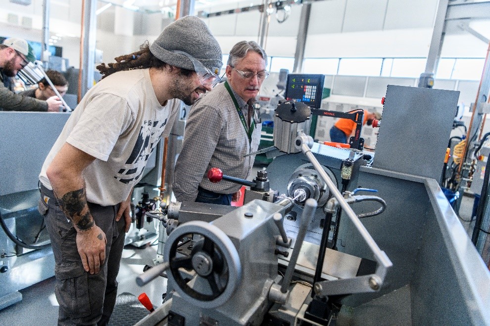 A Hudson Valley Community College advanced manufacturing class.